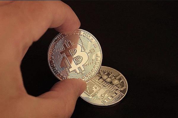 当比特币指标开始发烧，我们离暴富还差多远？