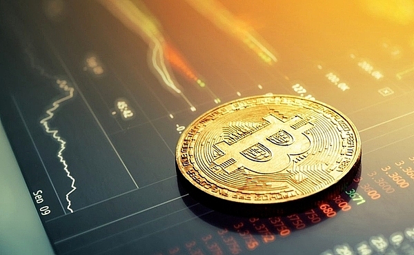 比特币再现疯狂行情：一夜暴涨20% 背后竟是ETF在搞鬼？
