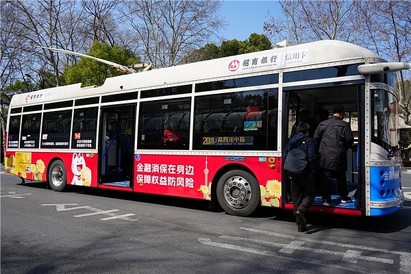 当贾科梅蒂的《鼻子》遇上数字时代：一场穿越时空的艺术对话