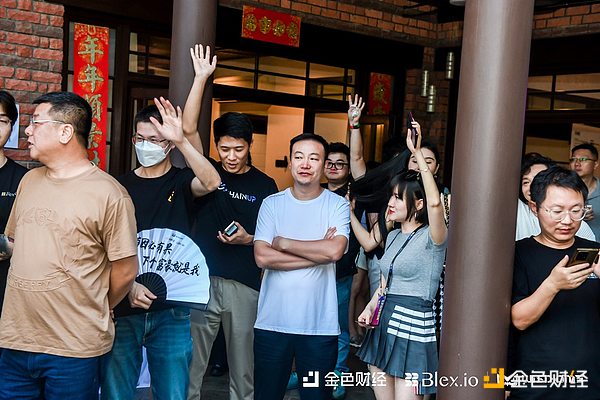 加密货币市场风云变幻：AVAX与ATOM停滞不前，新星SPCT强势崛起