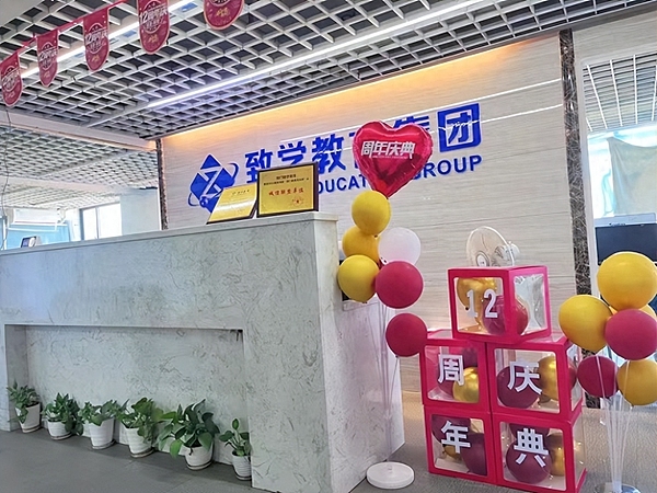市场暴跌中的精准狙击：我如何带领团队斩获8700美元利润